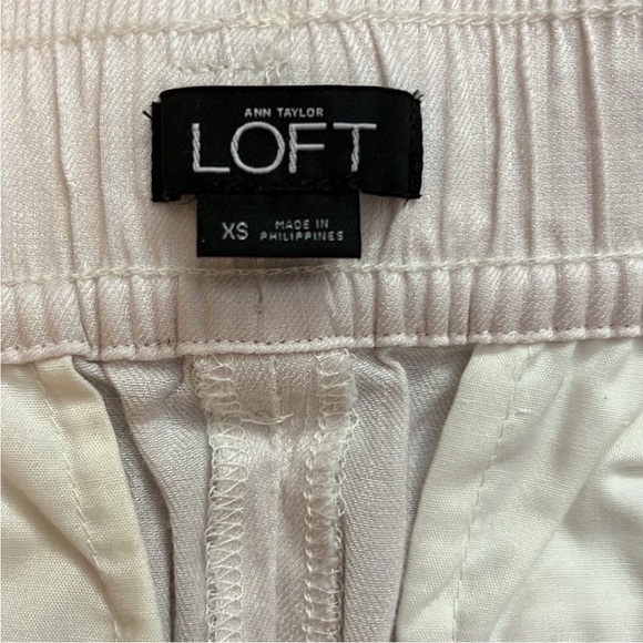 LOFT Belted Linen-Blend Wide-Leg Cropped Pants - Picture 4 of 7